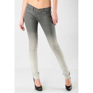 🌸 3 items for $50 🌸 J Brand Low Rise Ombre Jeans